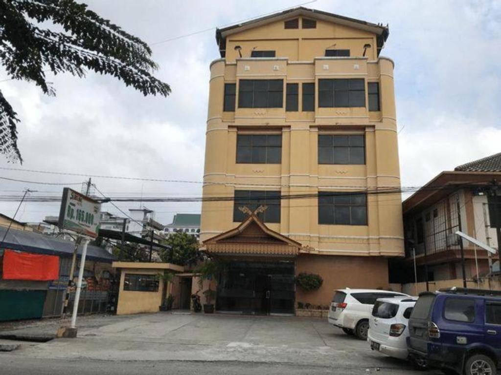 Sabrina Hotel Sisingamangaraja Pekanbaru Kültér fotó